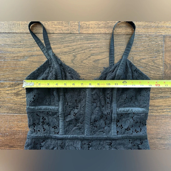 Express Lace Dress- Size 10 - Picture 5 of 8